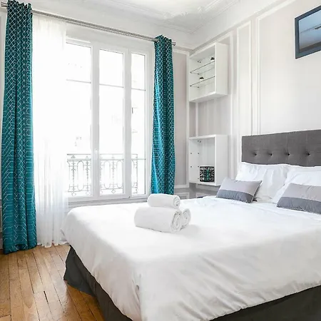 Eiffel Tower- Boucicaut Private Apartament Paryż