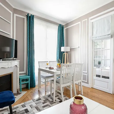 Eiffel Tower- Boucicaut Private Apartament Paryż